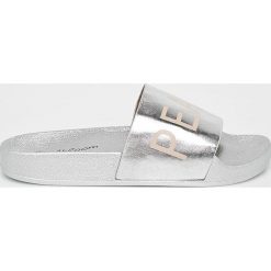 Answear - Klapki Abloom. Szare klapki damskie ANSWEAR, z materiału. W wyprzedaży za 47.90 zł.