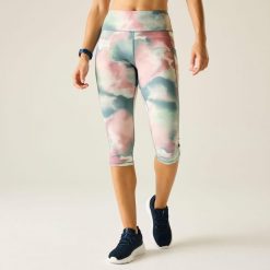 Damskie legginsy 3/4 Dare 2B Influential II. Niebieskie legginsy sportowe damskie Dare 2b, bez wzorów, z elastanu, na fitness i siłownię. Za 175.50 zł.