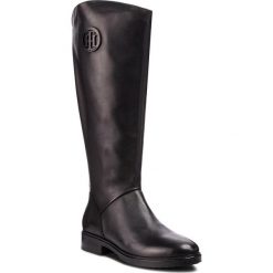Oficerki TOMMY HILFIGER - Basic Th Riding Boot FW0FW03433 Black 990. Czarne kozaki damskie Tommy Hilfiger, z materiału. Za 999.00 zł.