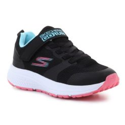 Buty Skechers 302409L-BLK czarne. Czarne buty sportowe dziewczęce bez wzorów, z gumy, bez zapięcia, do biegania. Za 331.10 zł.