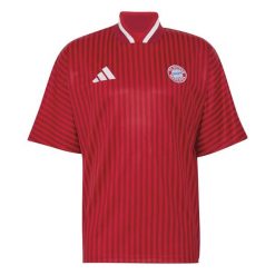 Koszulka Bayern Monachium 2026/27. Czerwone koszulki sportowe męskie Adidas, s, bez wzorów, z materiału, bez kołnierzyka, bez ramiączek, na fitness i siłownię. Za 451.92 zł.