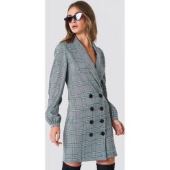 NA-KD Classic Sukienka marynarka z bufiastym rękawem - Grey,Multicolor. Sukienki damskie marki NA-KD Classic. Za 202.95 zł.