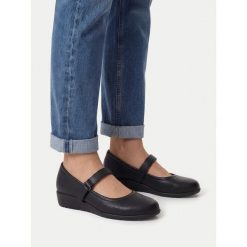 Baleriny Go Soft. Czarne baleriny damskie GO SOFT, bez wzorów, bez obcasa. Za 139.99 zł.
