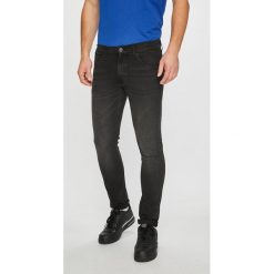 Wrangler - Jeansy Bryson. Jeansy męskie marki Wrangler. W wyprzedaży za 279.90 zł.
