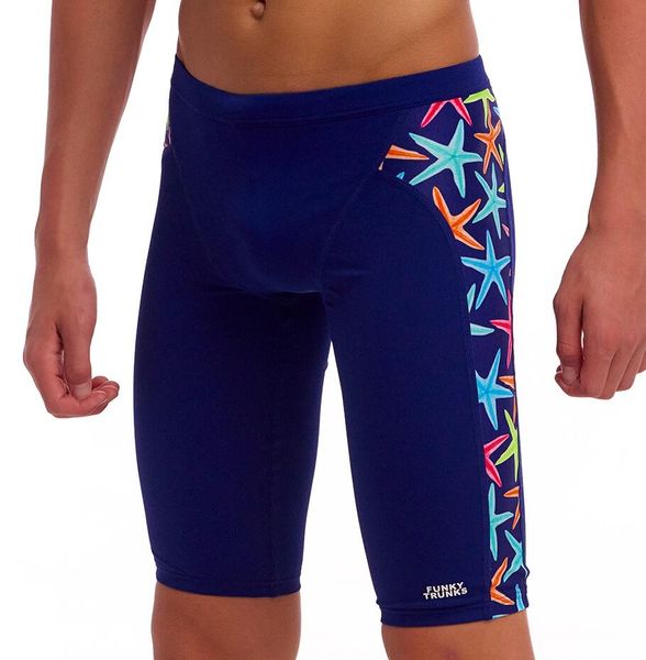 Spodenki FUNKY TRUNKS Starry Night - jammery chłopięce. Brązowe kąpielówki dla chłopców FUNKY TRUNKS, bez wzorów, z elastanu, wakacyjne. Za 149.99 zł.