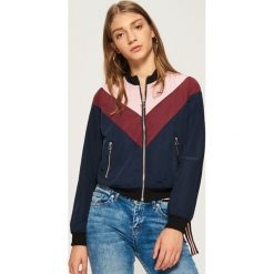 Kurtka bomber - Granatowy. Niebieskie kurtki damskie Sinsay. W wyprzedaży za 59.99 zł.