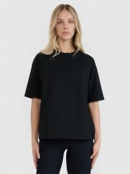 4F T-shirt oversize gładki damski - czarny L. Czarne koszulki sportowe damskie 4f, l, bez wzorów, z bawełny, klasyczne, bez kołnierzyka. W wyprzedaży za 49.99 zł.