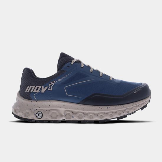 Buty do biegania męskie, Inov-8 RocFly G 350 GTX. Niebieskie buty sportowe męskie Inov-8, z gumy, bez zapięcia, do biegania. Za 599.99 zł.
