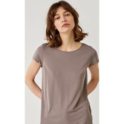 Simple - Top. Szare topy damskie marki Simple, z dzianiny, z okrągłym kołnierzem, z krótkim rękawem. W wyprzedaży za 159.90 zł.