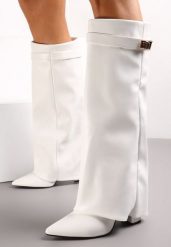 Białe Kozaki na Słupku z Wywiniętą Cholewką i Noskiem w Szpic Selvaggia. Białe kozaki damskie Renee, z materiału, ze szpiczastym noskiem, bez obcasa, na obcasie. Za 179.99 zł.