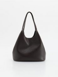 Torebka hobo - ciemnobrązowy. Brązowe torebki do ręki damskie Reserved, bez wzorów, ze skóry, bez dodatków. Za 159.99 zł.