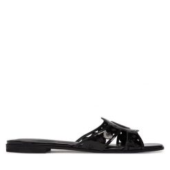 Klapki Guess. Czarne klapki damskie Guess, z aplikacjami, bez obcasa. Za 499.99 zł.