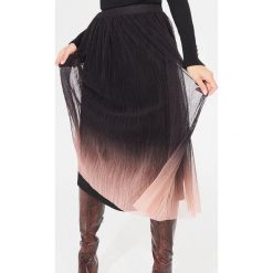 Tiulowa spódnica z efektem ombre - Czarny. Czarne spódnice damskie Mohito, bez wzorów, z tiulu. Za 139.99 zł.