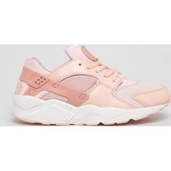 Answear - Buty. Czerwone obuwie sportowe damskie ANSWEAR, bez wzorów, z materiału. W wyprzedaży za 79.90 zł.