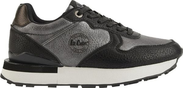 Buty damskie Lee Cooper czarne LCJ-25-03-3826LA 38. Czarne obuwie sportowe damskie Lee Cooper, bez wzorów. Za 332.81 zł.