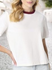 Koszulka - czerwony. Czerwone t-shirty damskie Sinsay, l, bez wzorów, bez kołnierzyka. W wyprzedaży za 14.99 zł.