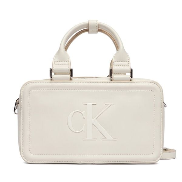 Torebka Calvin Klein. Białe torebki do ręki damskie Calvin Klein, bez wzorów, klasyczne, bez dodatków. Za 342.99 zł.