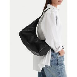 Torebka G-Star Raw. Czarne torebki do ręki damskie G-Star Raw, bez wzorów, klasyczne, bez dodatków. Za 229.99 zł.