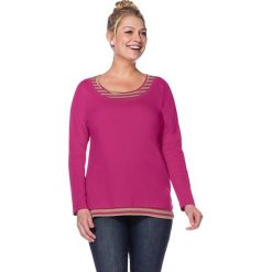 Koszulka w kolorze fuksji. Czerwone t-shirty damskie Sheego, z bawełny, z okrągłym kołnierzem, z długim rękawem. W wyprzedaży za 43.95 zł.