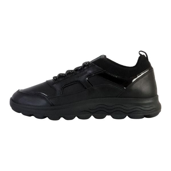 Buty GEOX D SPHERICA Czarny. Czarne obuwie sportowe damskie Geox, bez wzorów. Za 350.99 zł.