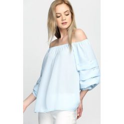 Jasnoniebieska Bluzka Triple Wave. Bluzki damskie marki Born2be. Za 59.99 zł.