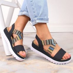 Rieker Komfortowe sandały damskie na koturnie multikolor Rieker V44G8-14 40. Sandały damskie Rieker, bez wzorów, bez obcasa, na koturnie, bez zapięcia. Za 222.17 zł.