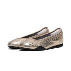 Damskie baleriny Catch Metallic Whisper PUMA. Czarne baleriny damskie Puma, na lato, bez wzorów, eleganckie, bez obcasa. Za 279.00 zł.