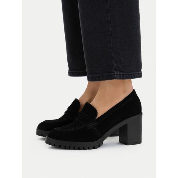 Półbuty Lasocki. Czarne półbuty damskie Lasocki, bez wzorów, bez obcasa, na obcasie, bez zapięcia. Za 229.99 zł.