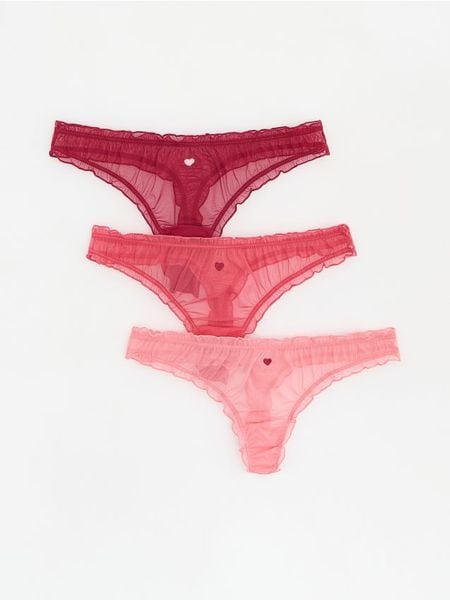 Majtki stringi 3 pack - różowy. Czerwone stringi damskie Reserved, l, bez wzorów. Za 59.99 zł.