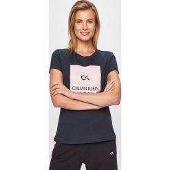Calvin Klein Performance - T-shirt. Niebieskie t-shirty damskie Calvin Klein Performance, m, bez wzorów, z bawełny, bez kołnierzyka. Za 199.90 zł.