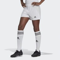 Squadra 21 Shorts. Białe koszulki sportowe damskie Adidas, uniwersalny, bez wzorów, z poliesteru, bez kołnierzyka, bez ramiączek, do piłki nożnej. Za 100.50 zł.