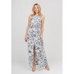 Sukienka w kolorze pudrowego różu. Sukienki damskie marki Bessa, Moonlight. W wyprzedaży za 169.95 zł.