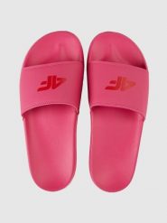 Klapki damskie 4F 4FRSS26FSLIF062. Czerwone klapki damskie 4f, bez wzorów, z materiału, bez obcasa. Za 59.99 zł.
