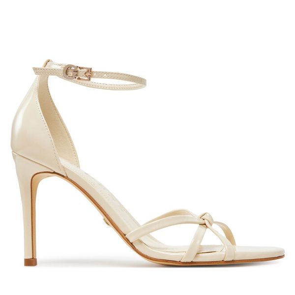 Sandały Guess. Brązowe sandały damskie Guess, z aplikacjami, bez obcasa, na szpilce, bez zapięcia. Za 489.99 zł.