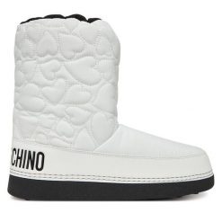 Śniegowce LOVE MOSCHINO. Białe śniegowce i trapery damskie Love Moschino. Za 599.99 zł.