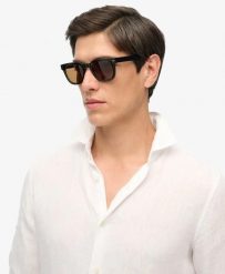 Superdry Retro Square Okulary przeciwsłoneczne — Połysk czarny, soczewki. Czarne okulary przeciwsłoneczne damskie Superdry. Za 300.75 zł.
