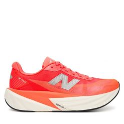 Buty do biegania New Balance. Czerwone obuwie sportowe damskie New Balance, bez wzorów, do biegania. Za 649.99 zł.