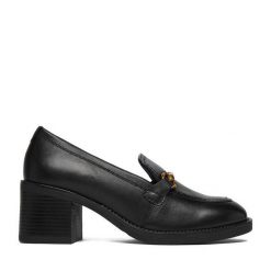 Loafersy Lasocki. Czarne półbuty damskie Lasocki, bez wzorów, bez obcasa, na obcasie, bez zapięcia. Za 229.99 zł.