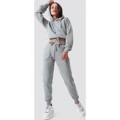 NA-KD Basic Spodnie dresowe basic - Grey. Spodnie dresowe damskie marki NA-KD Basic. Za 100.95 zł.
