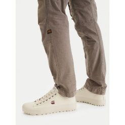Trampki G-Star. Białe trampki męskie G-Star, bez wzorów, retro, bez zapięcia. Za 126.99 zł.