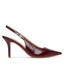 Szpilki Guess. Czerwone szpilki damskie Guess, z aplikacjami, bez obcasa, bez zapięcia. Za 634.99 zł.
