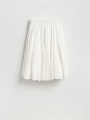 Bawełniana spódnica midi - biały. Białe spódnice damskie Reserved, l, bez wzorów, z bawełny, midi, rozkloszowane. Za 149.99 zł.