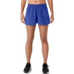 Spodenki sportowe damskie Core Split Short. Niebieskie szorty sportowe damskie Asics, bez wzorów, z poliesteru, sportowe, do biegania. Za 129.99 zł.