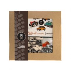 7TP — paczka (Zawartość paczki: koszulka, torba, kubek, słodycze; Rozmiar koszulki / bluzy: XXL (damska); Kolor koszulki / bluzy: biały; Rodzaj nadruk. Białe bluzy damskie nikiniki, s, bez wzorów, z bawełny, bez kaptura. Za 169.00 zł.