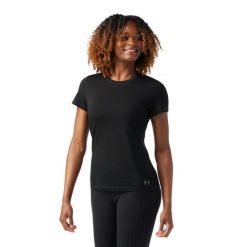 Koszulka z krótkim rękawem damska Smartwool Merino Ss Tee Women s. Czarne koszulki sportowe damskie Smartwool, s, bez wzorów, z wełny, bez kołnierzyka, bez ramiączek, trekkingowe. Za 379.99 zł.