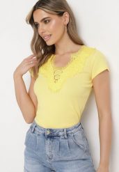 Żółty Bawełniany T-shirt Koszulka z Krótkim Rękawem z Koronką przy Rękawach i Dekolcie Fiadella. Żółte bluzki damskie Born2be, s, bez wzorów, z bawełny, eleganckie, bez kołnierzyka. Za 39.99 zł.
