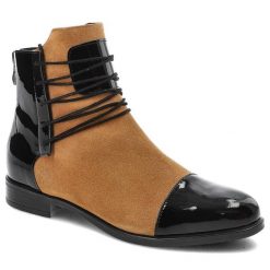 Botki damskie Damiss, eleganckie i ze skóry naturalnej, czarne camel, DS-288. Czarne botki damskie DAMISS, ze skóry, eleganckie, bez obcasa, bez zapięcia. Za 259.00 zł.