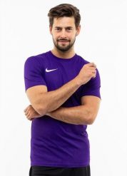 Koszulka Nike FIT PARK VII JBY BV6708 547 Fioletowy. Fioletowe koszulki sportowe męskie Nike, m, bez wzorów, z poliesteru, bez kołnierzyka, bez ramiączek, do piłki nożnej. Za 89.99 zł.