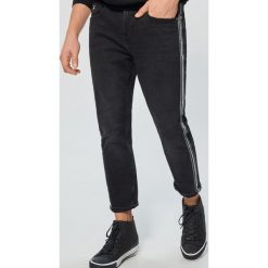 Jeansy Loose Cropped - Czarny. Jeansy męskie marki Cropp. Za 139.99 zł.