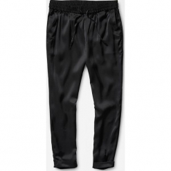 G-Star Raw - Spodnie. Czarne spodnie materiałowe damskie G-Star Raw, z materiału. W wyprzedaży za 439.90 zł.